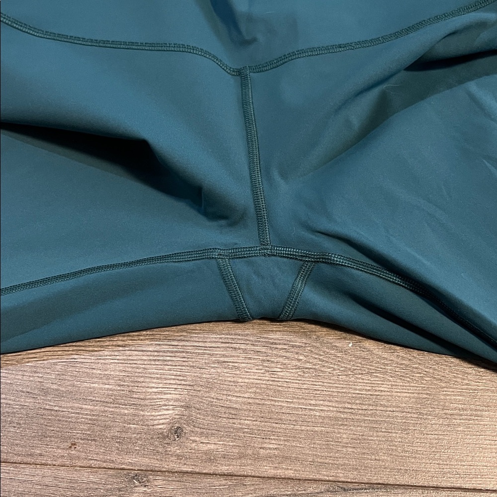 Lululemon Wunder Under Leggings - Picture 3 of 6